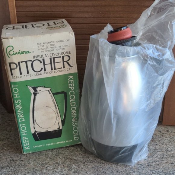 Vintage Riviera Insulated Chrome Pitcher 1 Quart Never Used Original Box - Picture 7 of 14